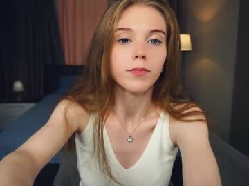 girl
        cathrynchapel cam image #4842736