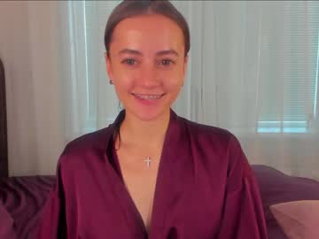 girl
        angelina_new cam image #2649708