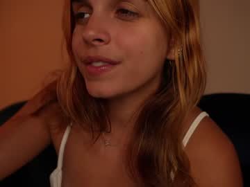 girl
        lilbeccaxo cam image #4100845