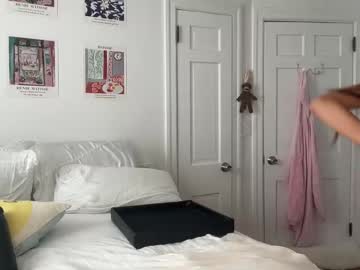 girl
        itsmellll cam image #4815987