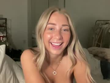 girl
        libbyrae cam image #6054025