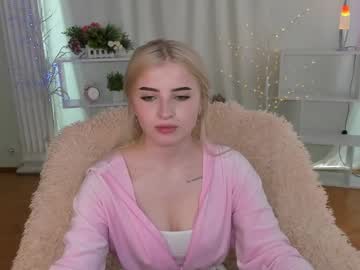 girl Nude Cam Girls Playing Games with nika_queen__