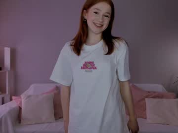 girl
        leahsthetics cam image #6457494