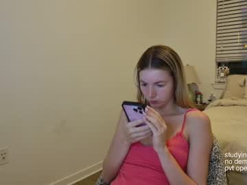 girl
        jadewilkinson cam image #6638123