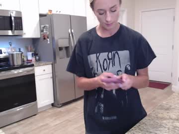 girl
        holihurricane cam image #6737959