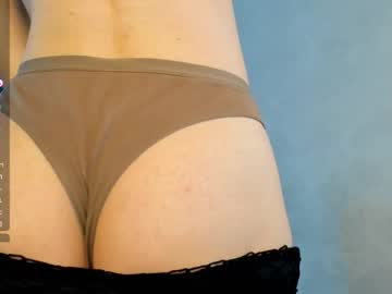 girl
        lizbethburks cam image #6505558
