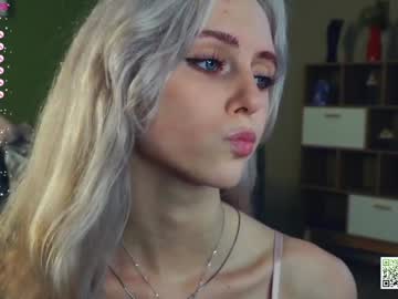 girl
        audreycarvin cam image #4775509