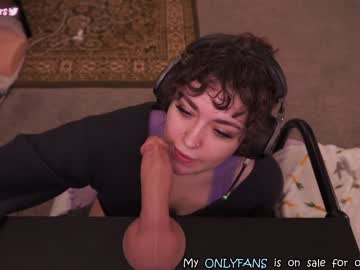 girl
        evelynpiers cam image #1249139
