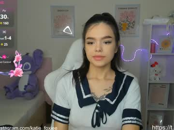 girl
        katiefoxie cam image #5911657