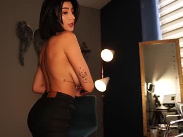 girl
        letiziafulkers1 cam image #1145311