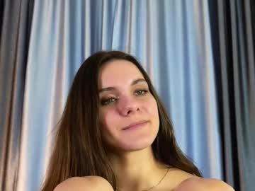 girl
        lorettadunnell cam image #6239816