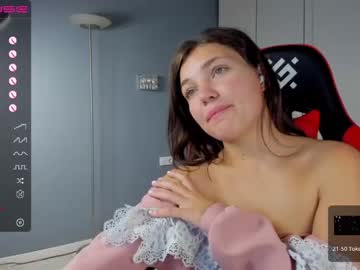 girl
        michelle_mir cam image #858037