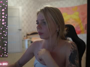 girl
        holydumplings cam image #2379964