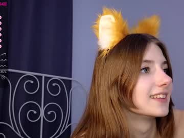 girl
        cute_fox_girl cam image #3484225