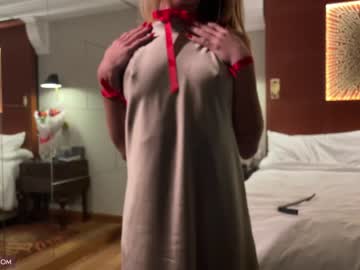 girl
        ksensational cam image #1766521