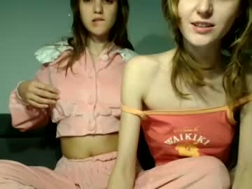 girl
        hotcherrybloom cam image #2937029