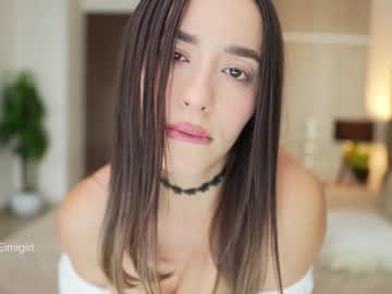 girl
        emyii cam image #2438941