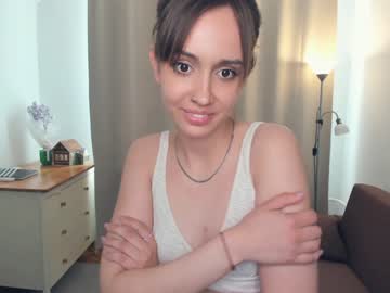 girl
        sun_mylove cam image #1575887