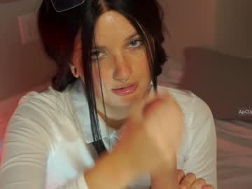 girl
        finleyfae cam image #4398632