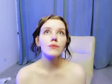 girl
        baeemily cam image #259945