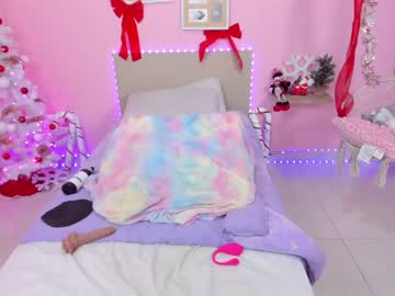 girl
        little_effy18 cam image #414777