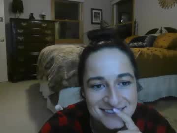 girl
        ittybitty04 cam image #1191925