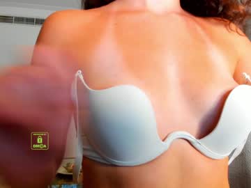 girl
        demurelixir cam image #1899350