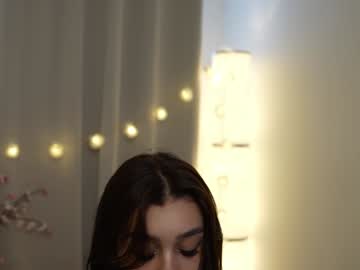 girl
        karina_amiri cam image #4807144