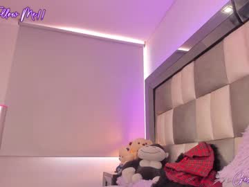 girl
        giselle_js cam image #4967128