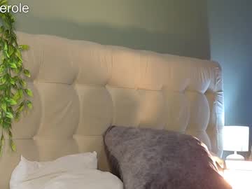 couple
        cumband cam image #3536094