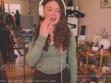girl
        emersoncane cam image #1339891