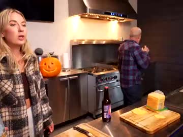couple
        blondefoxsilverfox cam image #2533496