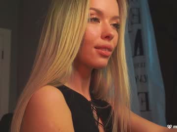 girl
        agent_blonde cam image #6743189