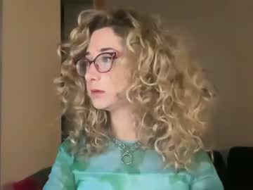 girl
        themissstevie cam image #1586666