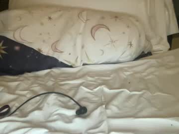 girl
        feralyn cam image #3756299