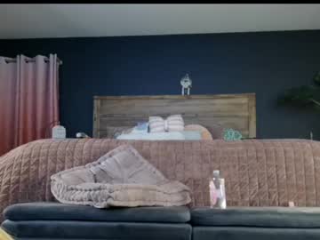 couple
        mssbb cam image #6141010