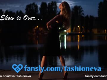 girl
        eva_fashionista cam image #2636088