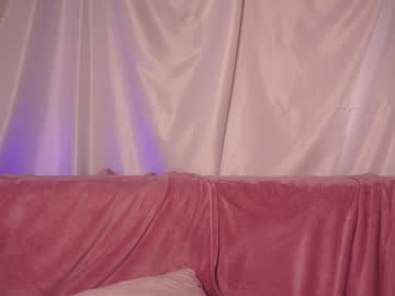 girl
        meow_meow_mia cam image #5502008
