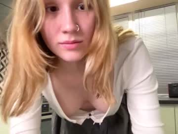 girl
        jen_sincero cam image #966153
