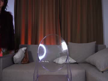 girl
        zoey_stonerr cam image #1395554