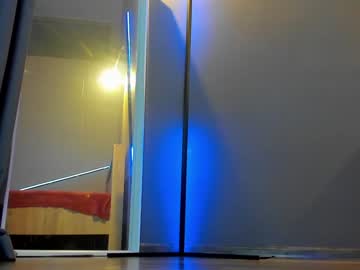 girl
        _meganmeow_ cam image #30825