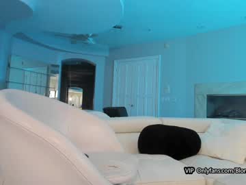 girl
        blonde_riderxxx cam image #2181662