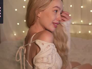 girl
        mother__of__dragons cam image #4515013