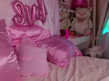 girl
        jollly_belle cam image #6535851
