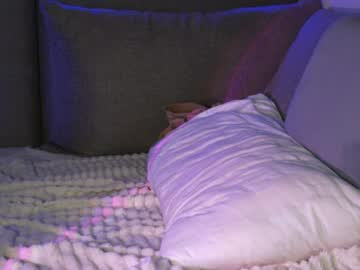 girl
        yournaughtymiss cam image #6829731