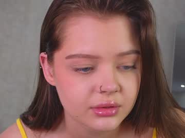 girl
        itwasinsimpsons cam image #3644047