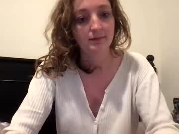 girl
        brattiebabe420 cam image #1107315