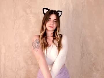 girl
        brenda_rogerss cam image #2317536