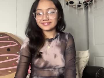 girl
        miaxrain cam image #6808879