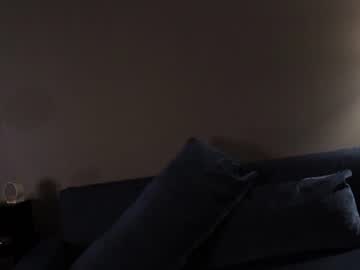 couple
        ari_lovexo cam image #3825709